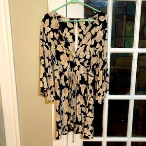 Never worn Billabong Medium Long Sleeve Dress